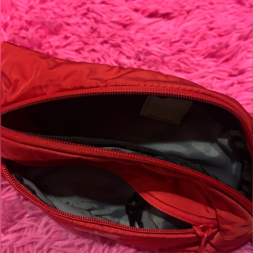 Adidas Fanny Pack - Picture 12 of 12